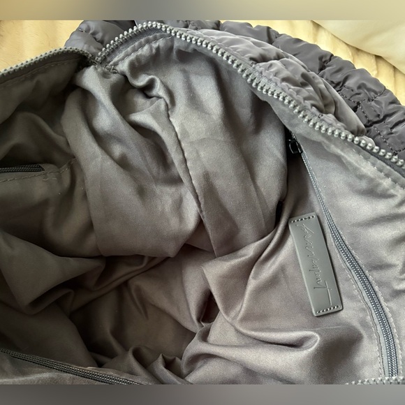 FP Movement Quilted Carryall Bag in Graphite Grey🔥like new!🔥 - Picture 6 of 15